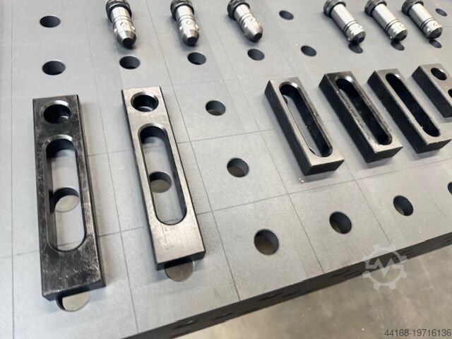 Welding table, rotary table, positioner Protec 3 - D Schweisstisch Lochtisch normal + plasmanitriert