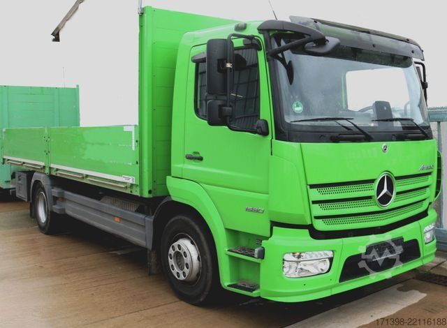 Lastbil med flak MERCEDES-BENZ Atego 1530 PRITS. + AHK + KLIMA + EU6 nur 99tkm