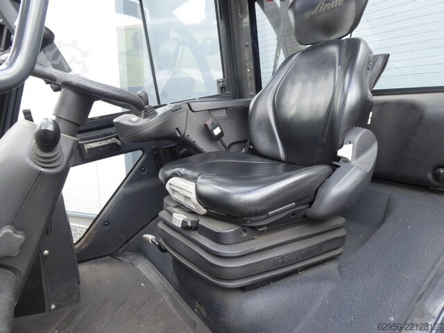 Chariot élévateur à fourche diesel Linde H50D-02