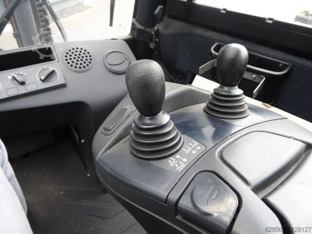 Chariot élévateur à fourche diesel Linde H50D-02
