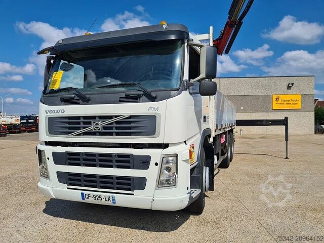 Vrachtwagen met kraan Volvo FM 400