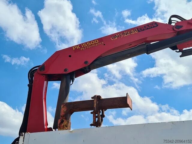 Vrachtwagen met kraan Volvo FM 400