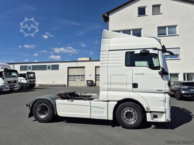 Τυπική μονάδα τράκτορα MAN TGX 18.440 4x2