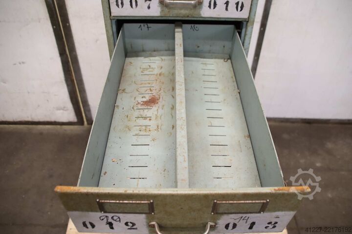 Szerszekrény, fiókos szekrény unbekannt 420/625/H1350 mm