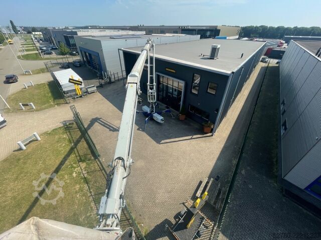 Scharnierende telescopische hoogwerker Falcon Spider FS 330 Z