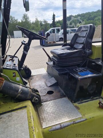 Wózek widłowy Clark DPH 75