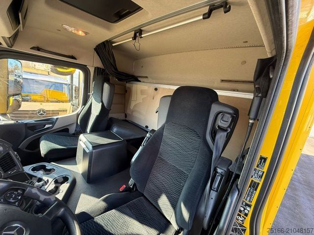 Camion refrigerato MERCEDES-BENZ ANTOS 2540 L Kühlkoffer 8,2 m LBW 2 T*CARRIER