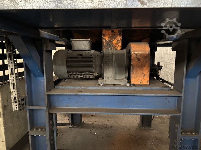 Machine à couper l'acier de construction KT Baustahl T