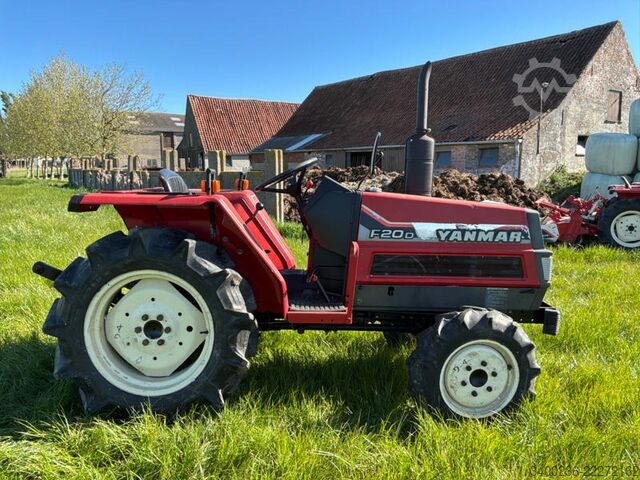 Tractor Yanmar F20D