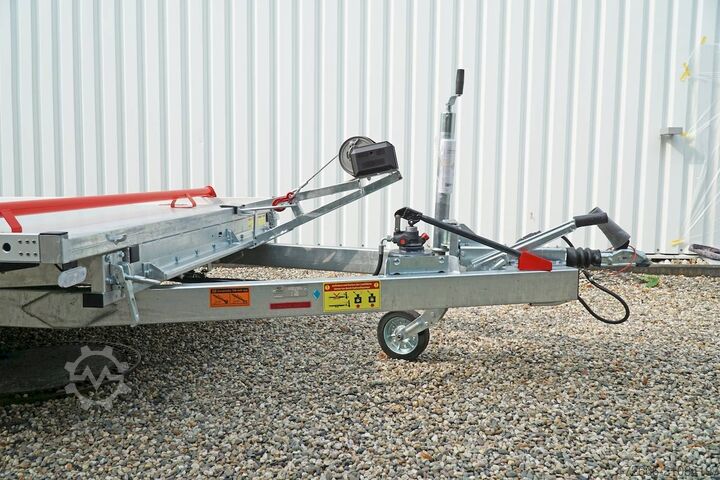 Bestelwagen autodrager Vezeko IMOLA 30.43 RACE MASTER | HANDSEILWINDE 502X209CM 3000KG AUTOTRAILER