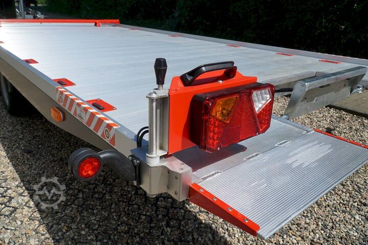 Bestelwagen autodrager Vezeko IMOLA 30.43 RACE MASTER | HANDSEILWINDE 502X209CM 3000KG AUTOTRAILER