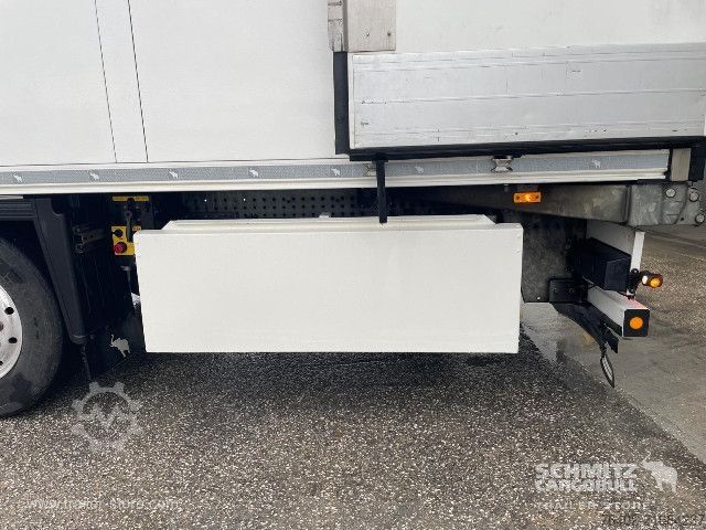 Koeloplegger Schmitz Cargobull Semitrailer Reefer Standard