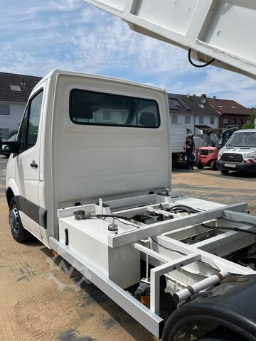 Pojazd komunalny do zadań specjalnych Mercedes-Benz Sprinter 516 CDI Sinkkastenreiniger