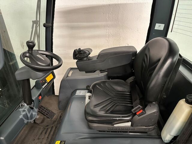 Electric 4-wheel forklift Jungheinrich EFG 320 - TRIPLEX 6 m