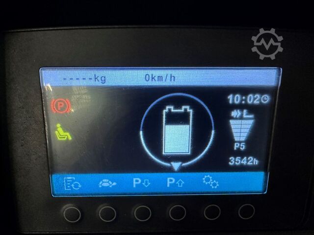 Electric 4-wheel forklift Jungheinrich EFG 320 - TRIPLEX 4,4 m