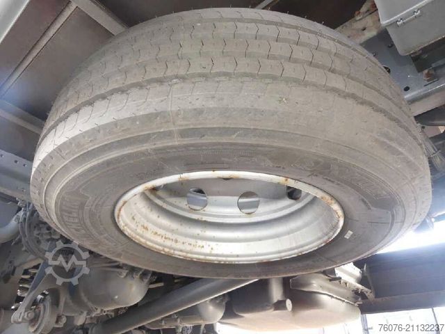 Kutu kamyonu MERCEDES-BENZ 1224 L LBW 1.5t Retarder 1 Bett Heizung Klima