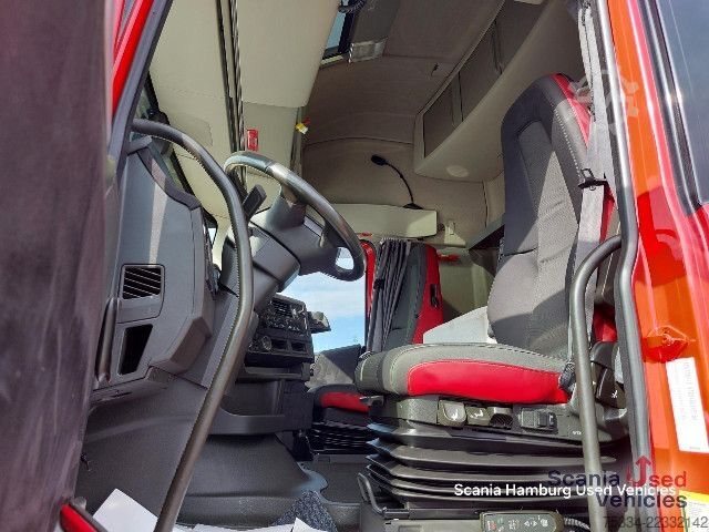 Standard tractor unit Volvo FH 500 6x2/4