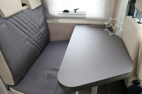 Przyczepa kempingowa/kamper Bürstner Lineo T 690 G