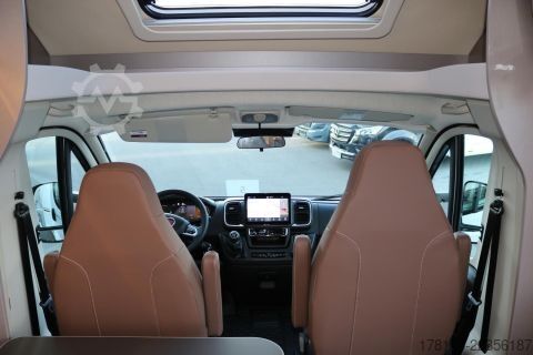 Przyczepa kempingowa/kamper Bürstner Lyseo TD 690 G Limited Edition