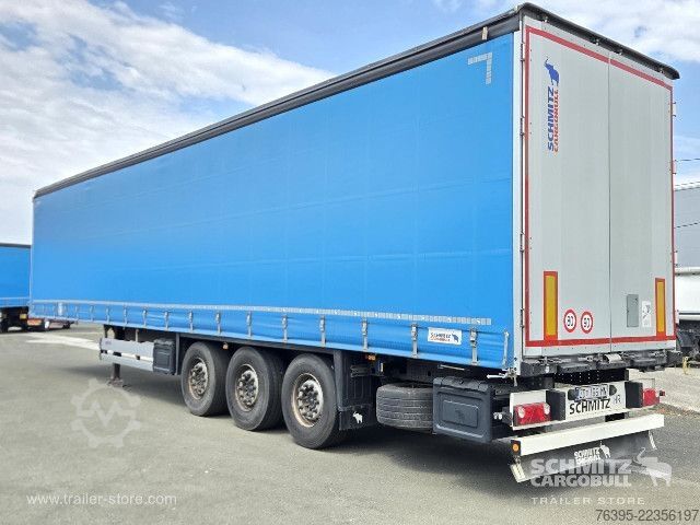 Semirimorchio con telone Schmitz Cargobull Semitrailer Curtainsider Standard