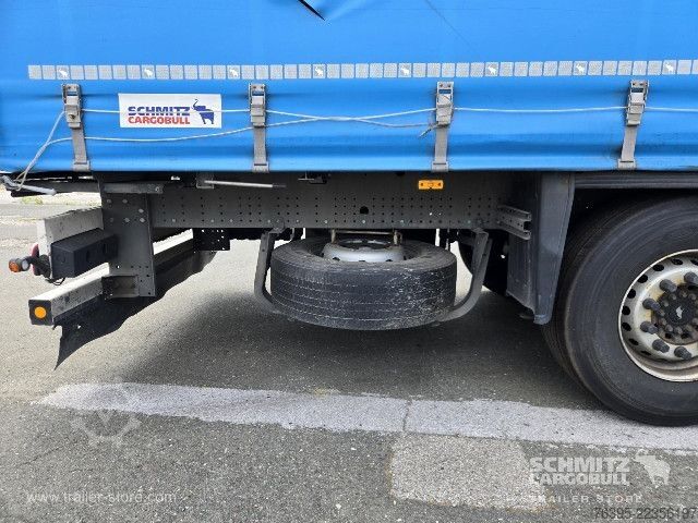 Semirimorchio con telone Schmitz Cargobull Semitrailer Curtainsider Standard