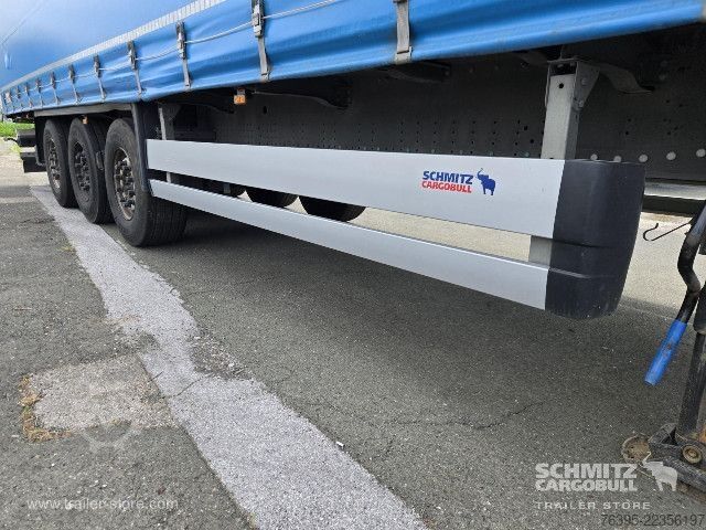 Semirimorchio con telone Schmitz Cargobull Semitrailer Curtainsider Standard