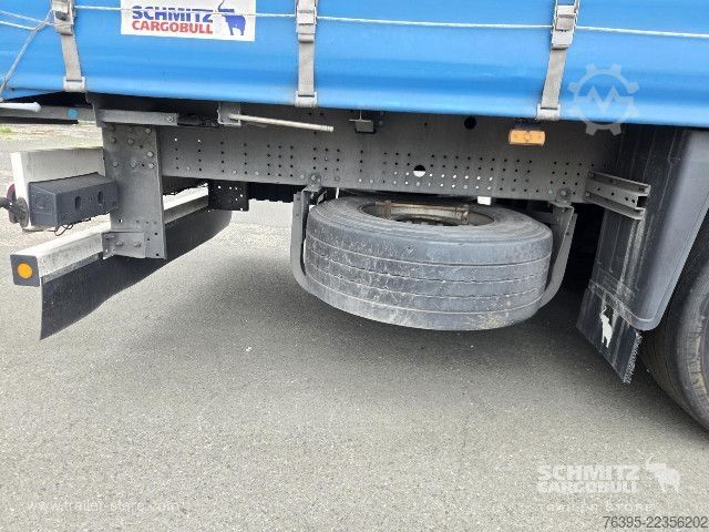 Semirimorchio con telone Schmitz Cargobull Semitrailer Curtainsider Standard