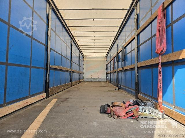 Semirimorchio con telone Schmitz Cargobull Semitrailer Curtainsider Standard