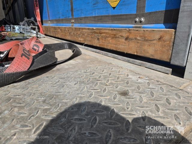 Semirimorchio con telone Schmitz Cargobull Semitrailer Curtainsider Standard