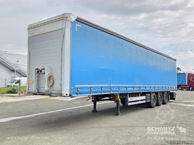 Semirimorchio con telone Schmitz Cargobull Semitrailer Curtainsider Standard