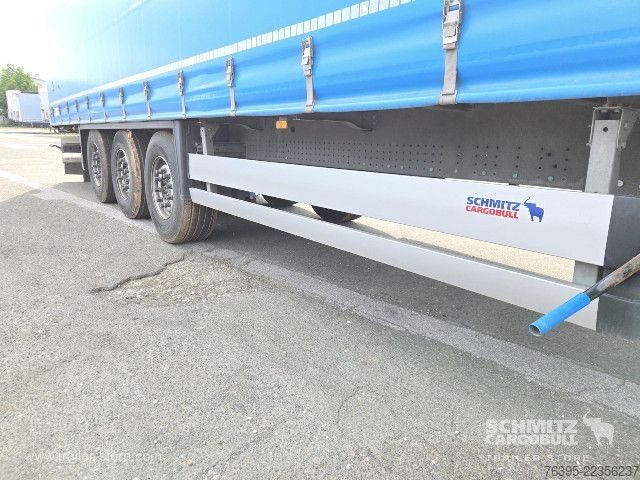 Semirimorchio con telone Schmitz Cargobull Semitrailer Curtainsider Standard