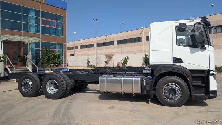 Kamyon şasisi IVECO XWAY 260S54