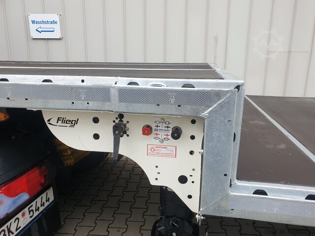 Semirreboque com plataforma aberta FLIEGL 3-Achs Jumbo Plateau SDS 390