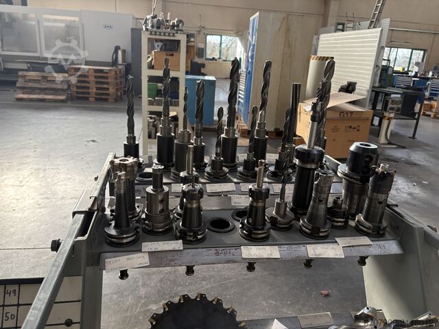 Universal-Bearbeitungszentrum Deckel Maho DMU 80 monoBLOCK