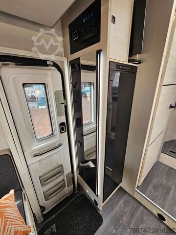 Camper semintegrato CHAUSSON 777 GA Titanium Ultimate Hubbett Solar Markise