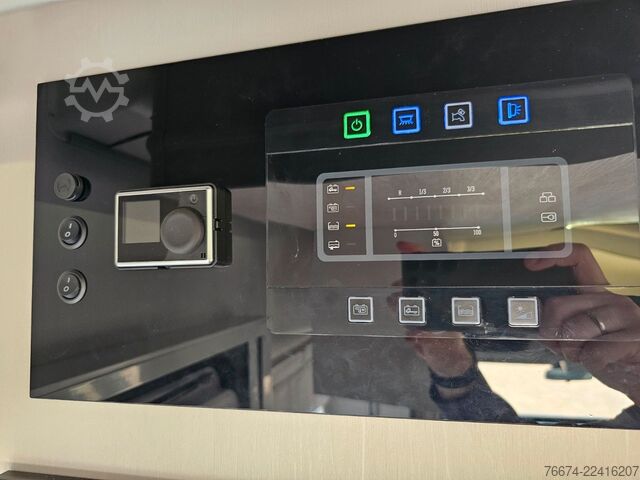 Camper semintegrato CHAUSSON 777 GA Titanium Ultimate Hubbett Solar Markise