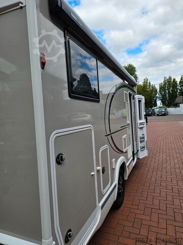 Camper semintegrato CHAUSSON 777 GA Titanium Ultimate Hubbett Solar Markise