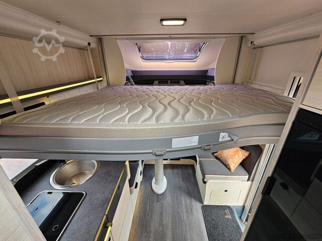 Camper semintegrato CHAUSSON 777 GA Titanium Ultimate Hubbett Solar Markise