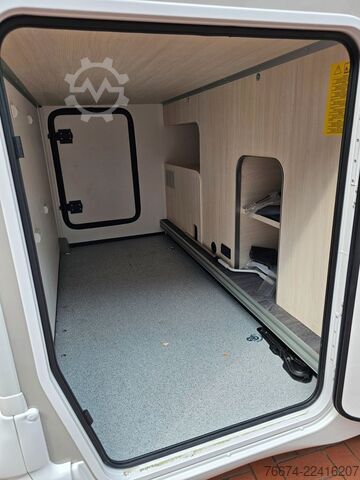 Camper semintegrato CHAUSSON 777 GA Titanium Ultimate Hubbett Solar Markise