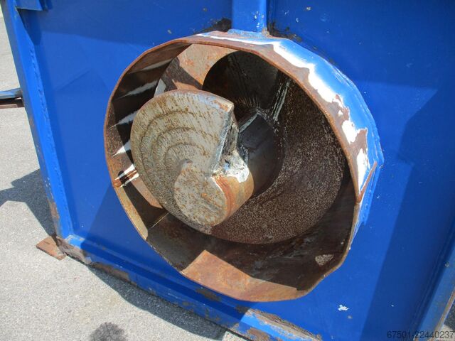 Impianto di triturazione con compressore rotativo H&G Screw compactor Schneckenverdichter (3522)
