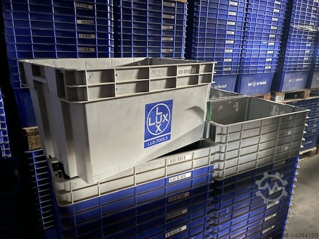 Roterende stapelcontainers ca. 60 stuks per pallet  