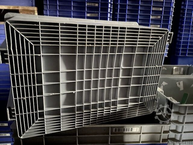 Roterende stapelcontainers ca. 60 stuks per pallet  