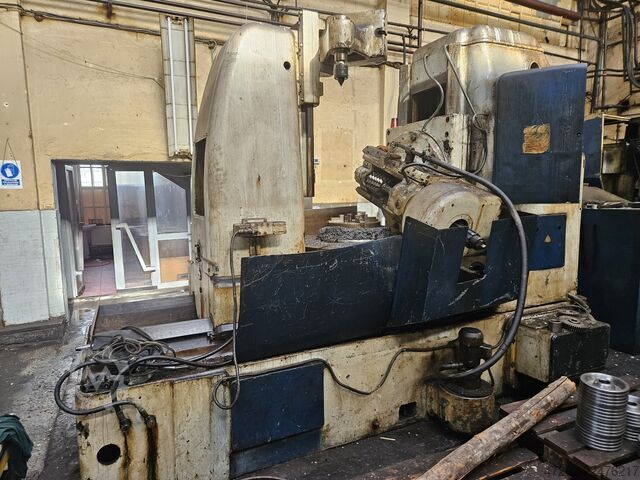Fresadora de engranajes STANKOIMPORT 5K328A