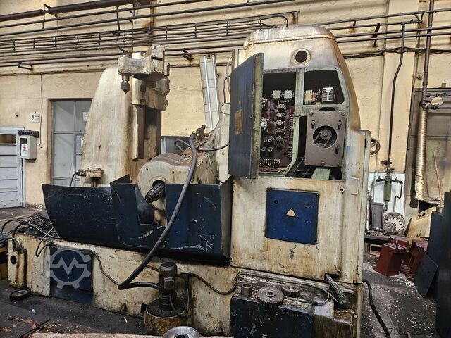 Fresadora de engranajes STANKOIMPORT 5K328A
