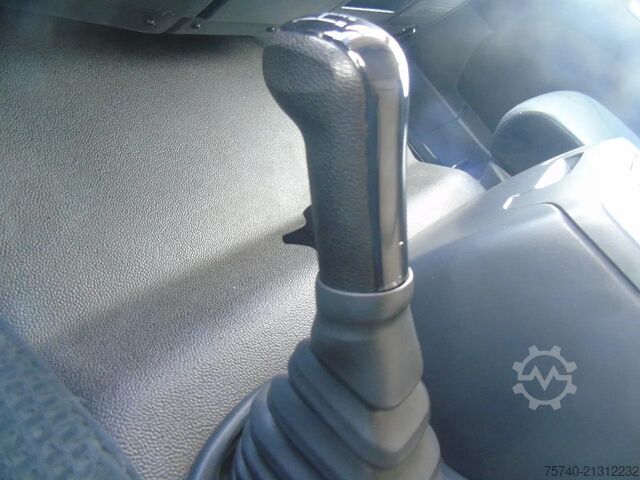 Bőrönd MAN TGM 15.250 + MANUAL + EURO 5 + LIFT