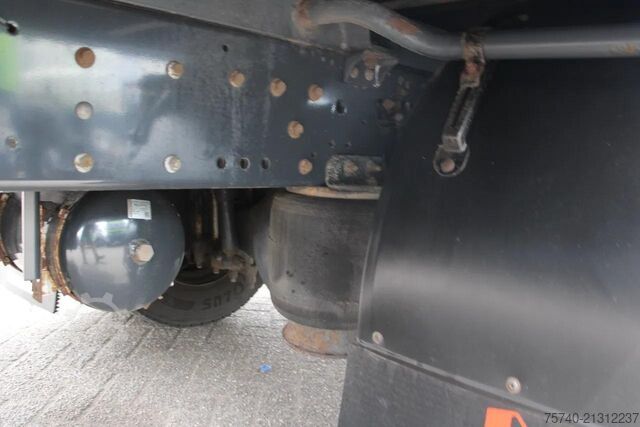 Kuffert Iveco Eurocargo 120E21 + LIFT + EURO 6 + 2 PIECES IN ...