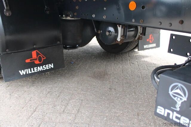 Kuffert Iveco Eurocargo 120E21 + LIFT + EURO 6 + 2 PIECES IN ...