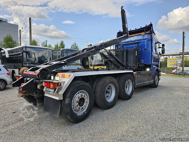 Roll-off kipper SCANIA R580LB 8X4*4HHA Lift+Lenkachse Manual St