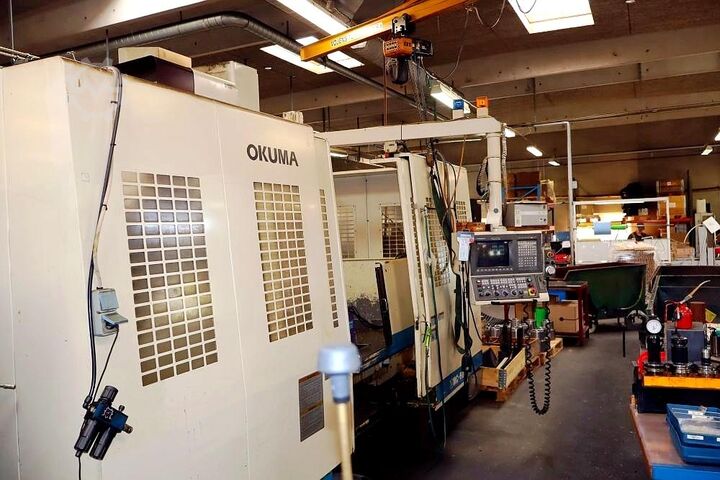 κατακόρυφο κέντρο κατεργασίας Okuma MC-60VAE