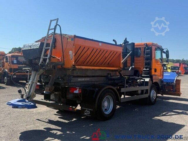 Spezial-LKW MAN TGM 15.250 4x4 Winterdienst Streuer & Schild